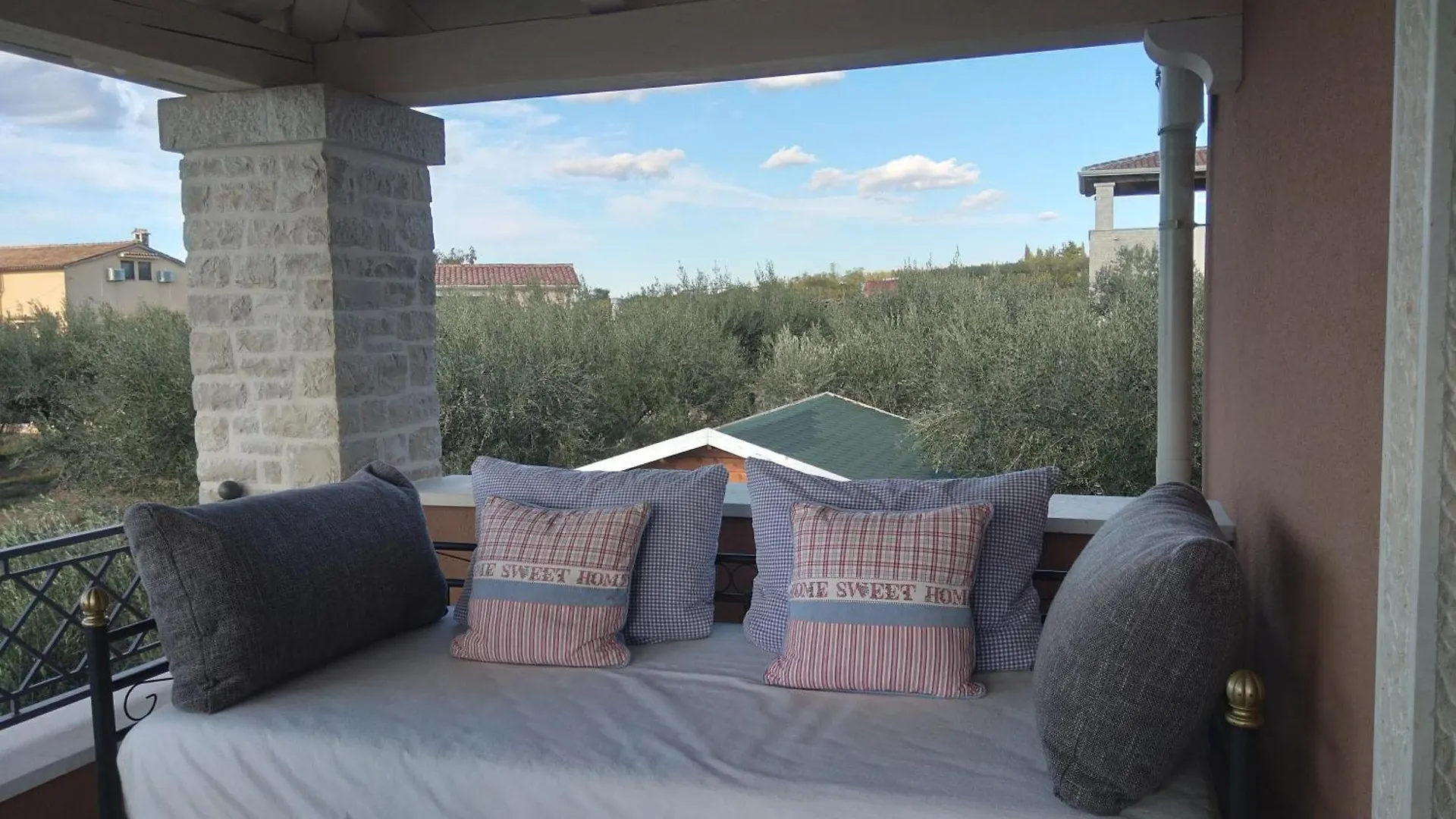 Ginocchetti Villa Kastelir