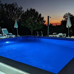 Aja Kaštelir